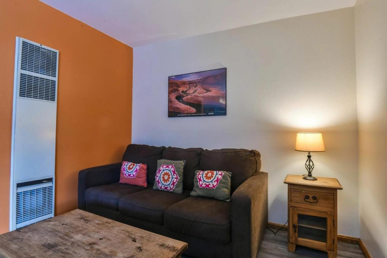Cozy Adventure Pad Near Downtown - Rose Tree 2 Villa Moab Exteriör bild